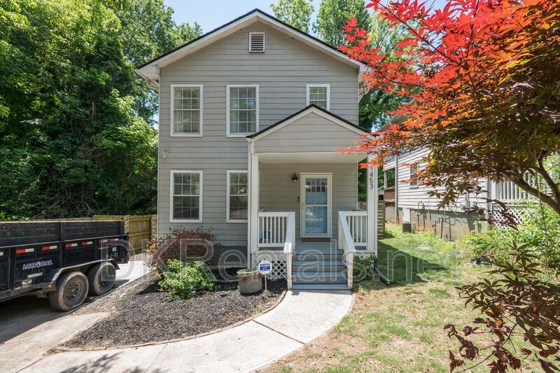 Atlanta House: 1453 Chipley Street