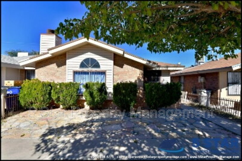 El Paso House: 6023 Bridalveil Drive