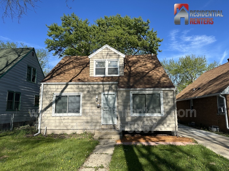 Milwaukee House: 4464 N 38th Street