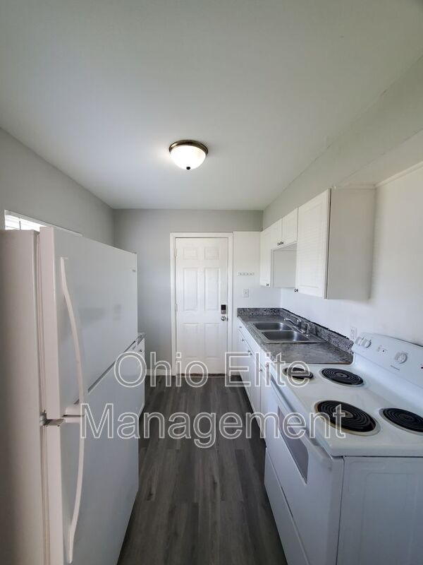 Columbus House: 2822 E 5th Ave