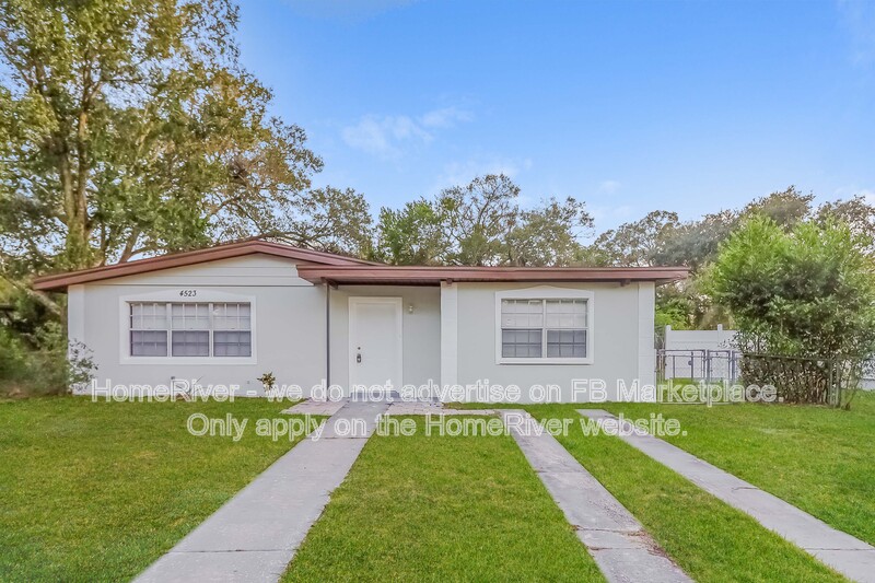 Tampa House: 4523 Dolphin Dr