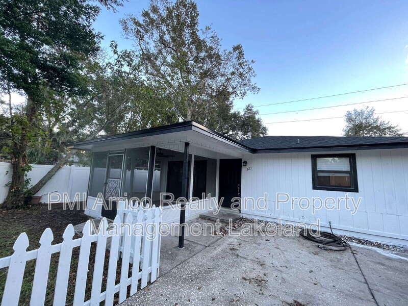 Lakeland Condo: 323 W Belmar St