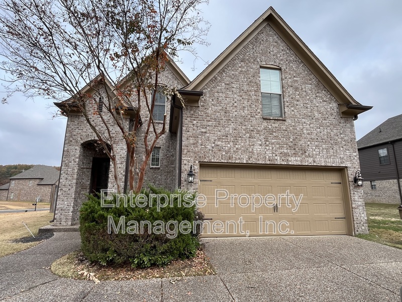 Cordova House: 7240 Winterbrook Ln