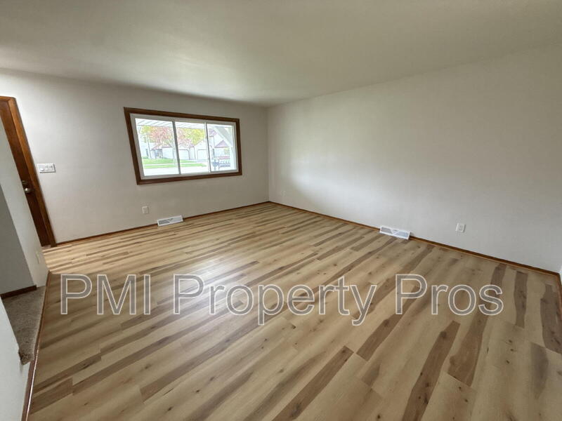 Franklin Condo: 8148 S 88th St