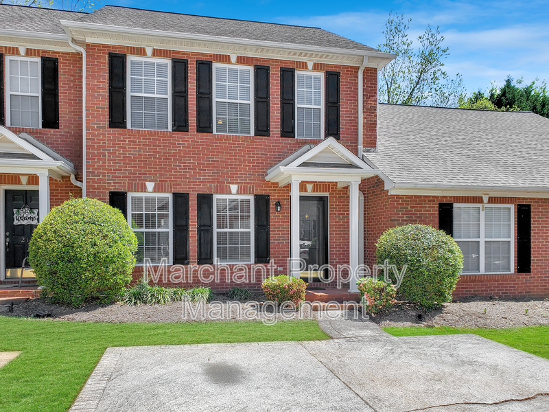 Moore Townhome: 215 Rexford Drive