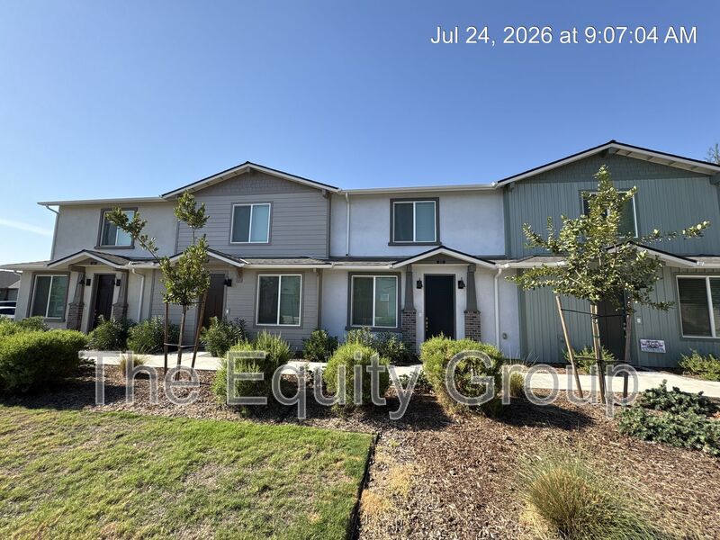 Visalia Condo: 505 S Summit Street