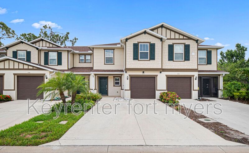 NORTH FORT MYERS House: 15120 CASPIAN TERN CT
