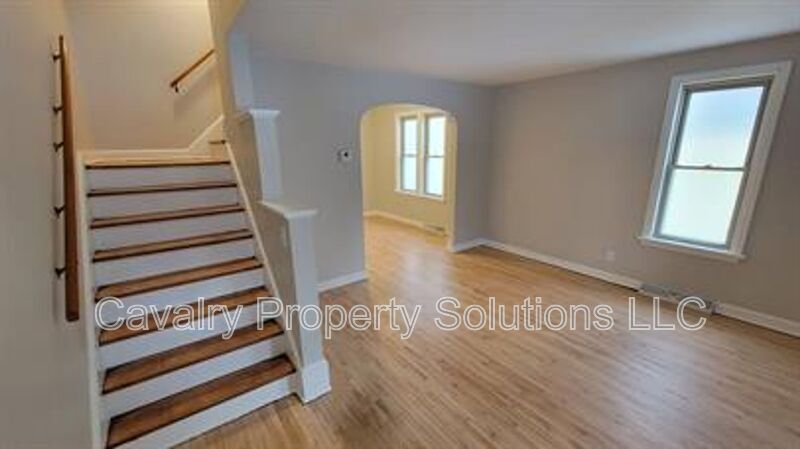 Superior House: 1316 Baxter Avenue