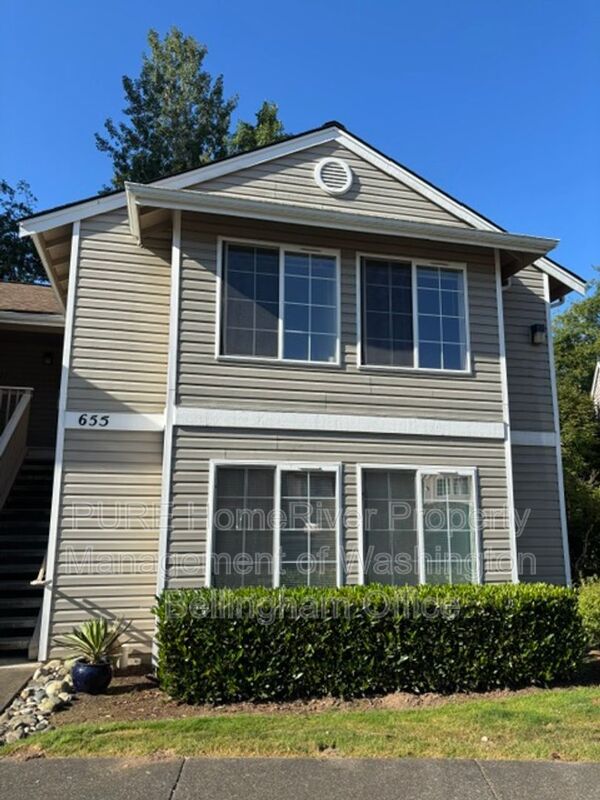 Bellingham House: 655 W Horton Road