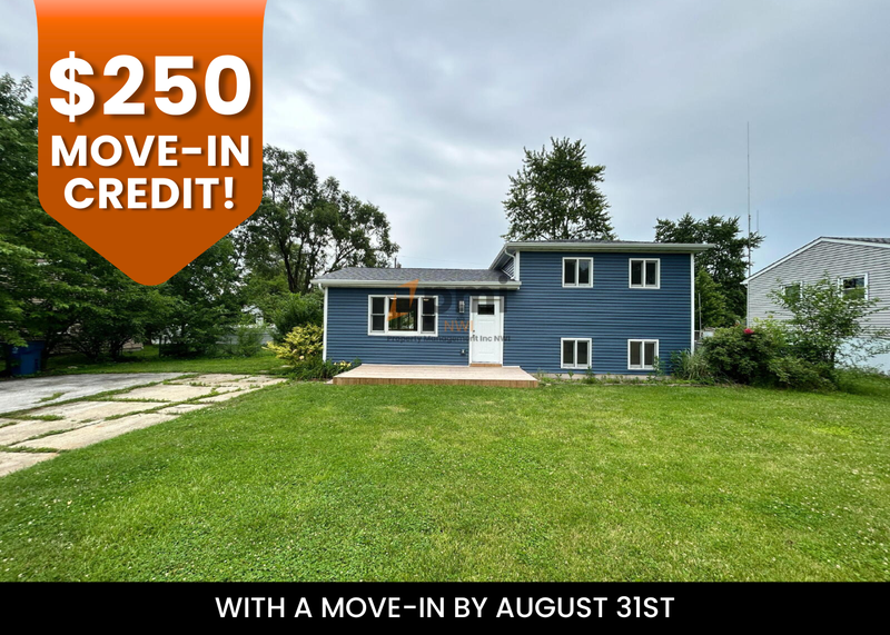 Lowell House: 673 Joe Martin Road