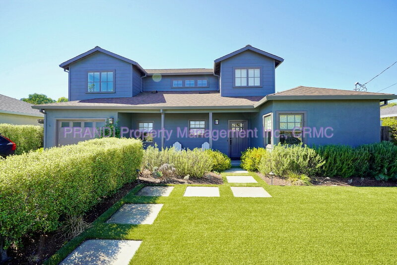 Corte Madera House: 34 Mohawk Ave