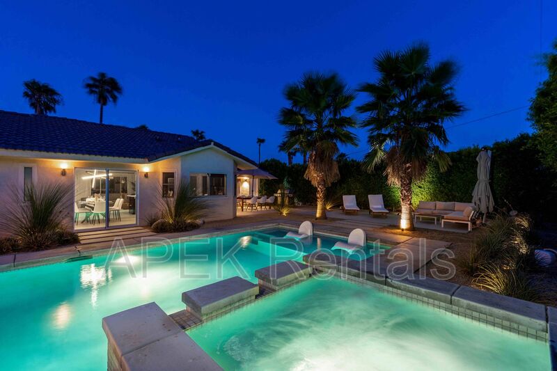 Palm Springs House: 2355 W Nicola Rd