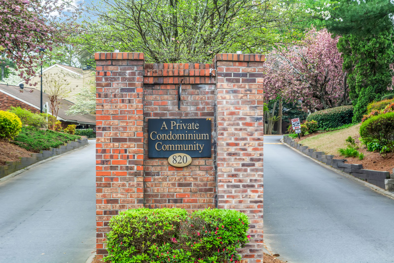 Marietta Condo: 2106 Palmyra Dr SE