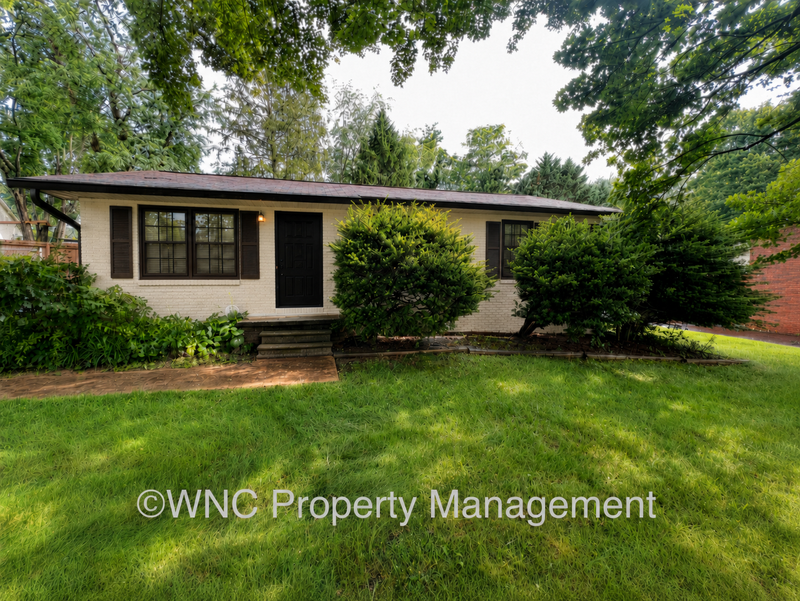 Asheville House: 53 Tipperary Drive
