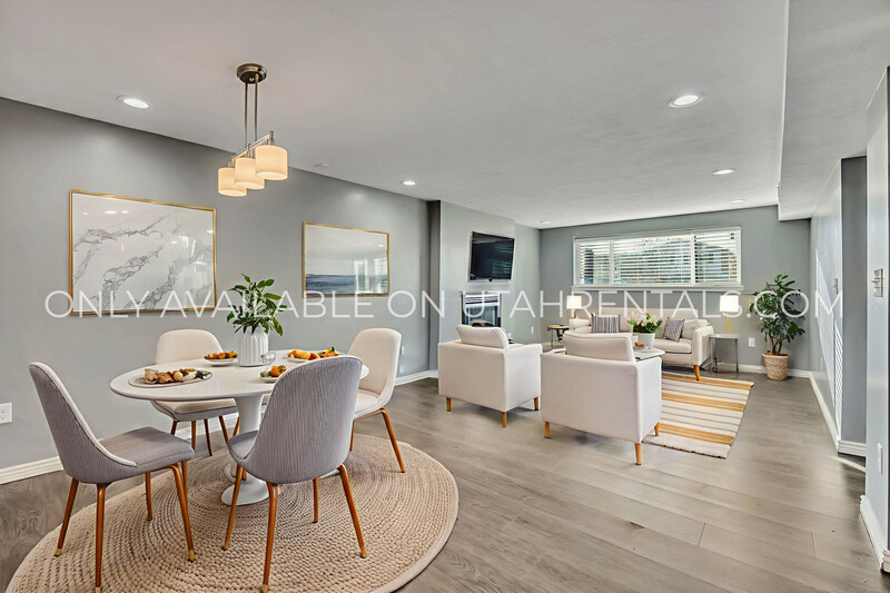 Cottonwood Heights Condo: 7011 S Ponderosa Dr