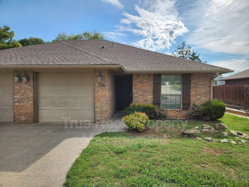 Ada House: 1414 South Mississippi Avenue