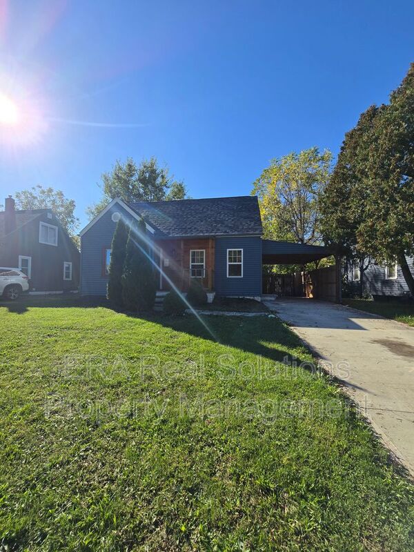 Columbus House: 2483 Vendome Dr