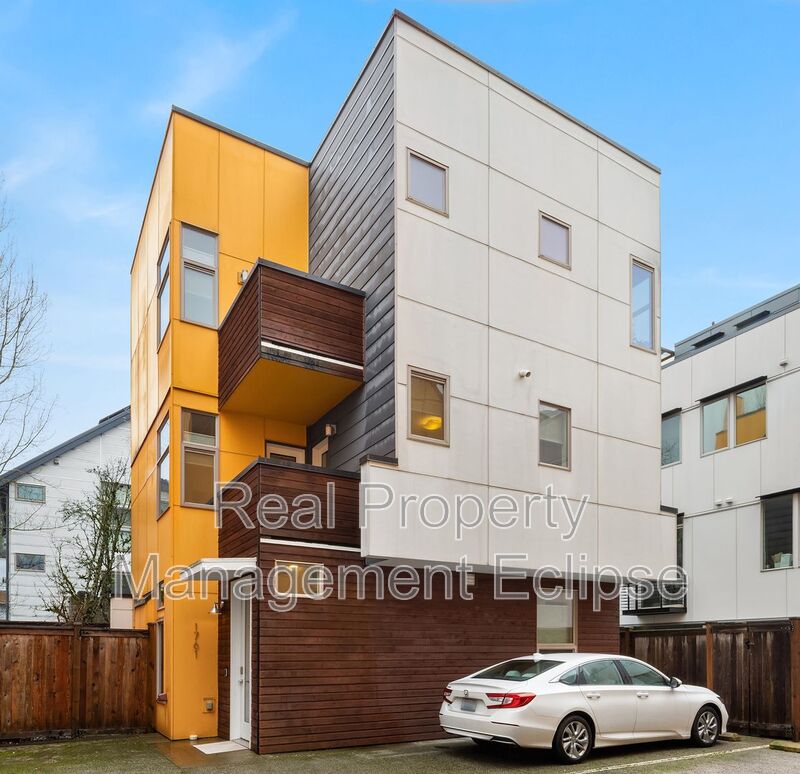 Seattle House: 1761 19th Ave S