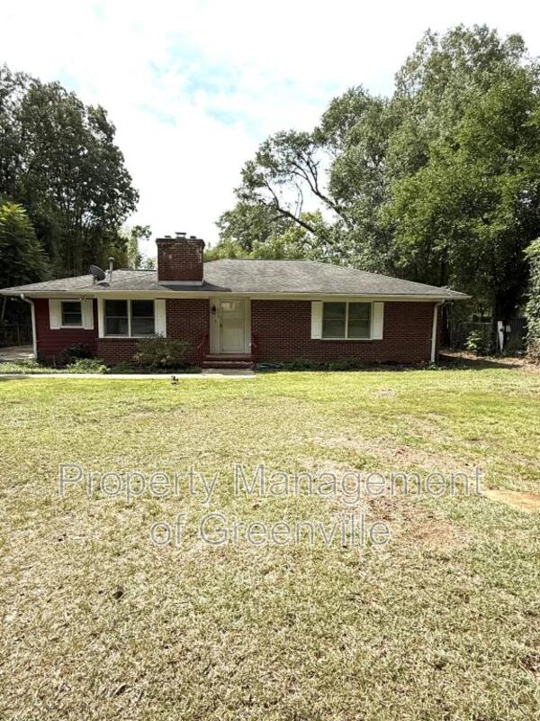 Taylors House: 205 W Lee Rd