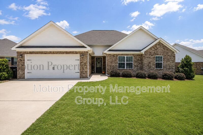 Perry House: 215 Rainsong Trl