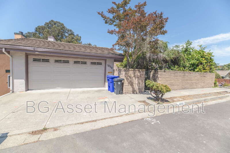 Hayward House: 1830 Weir Drive
