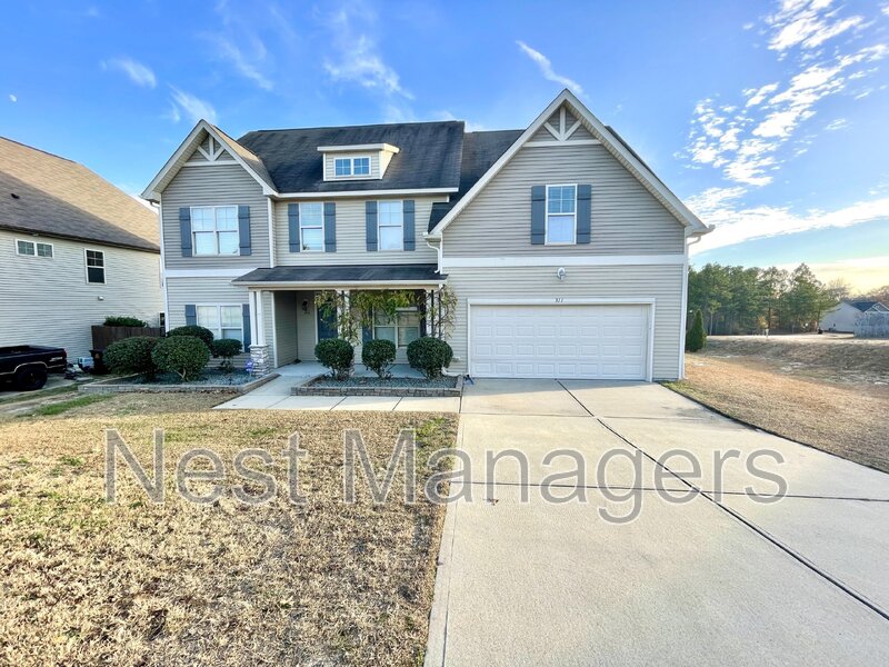 Spring Lake House: 311 Highgrove Dr