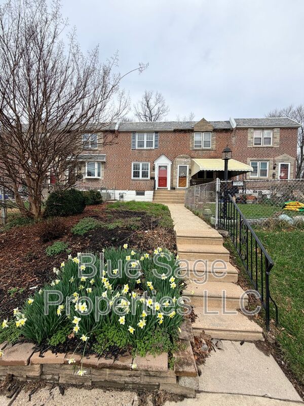 Drexel Hill Townhome: 2345 Bond Ave