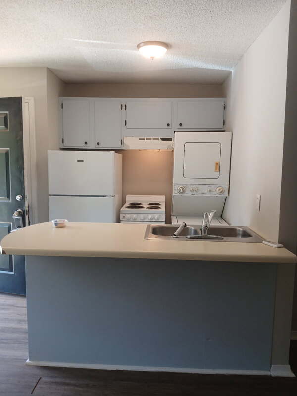 Salisbury House: 117 Cedar Drive - D