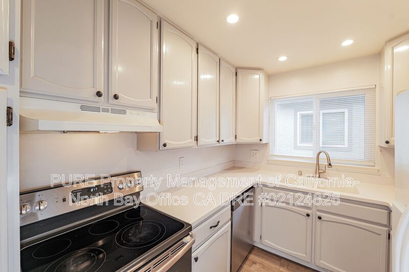 Rohnert Park House: 9 Front Ct.