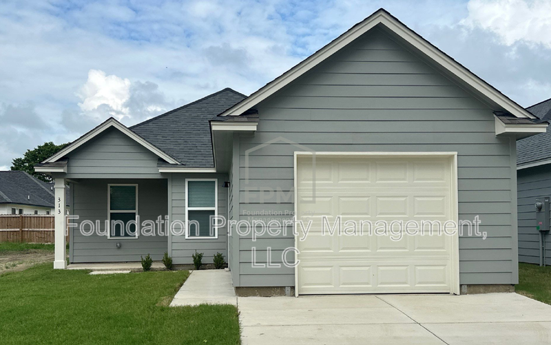 West Memphis House: 313 Westree Street