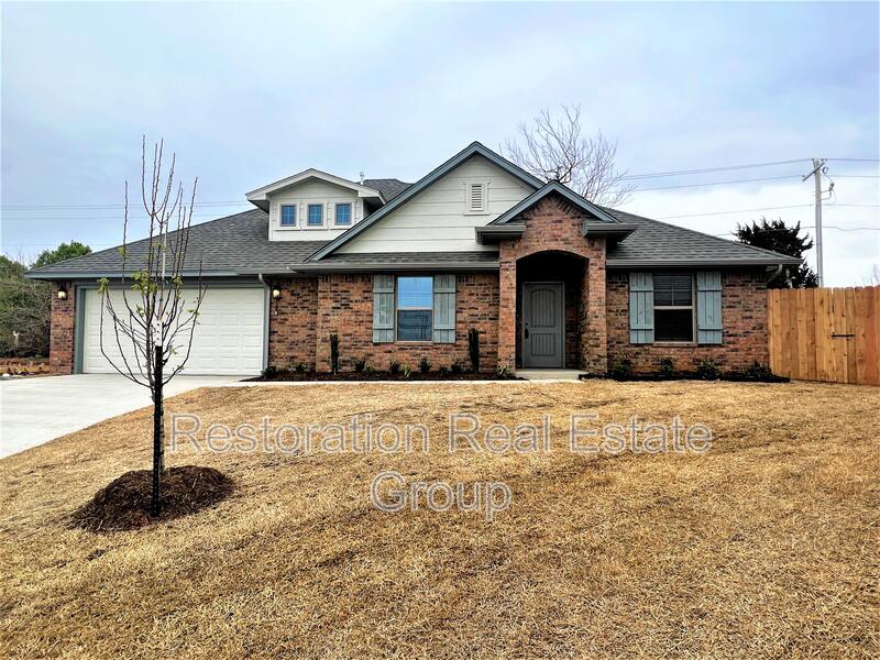 Edmond House: 500 Northwest 176th Street