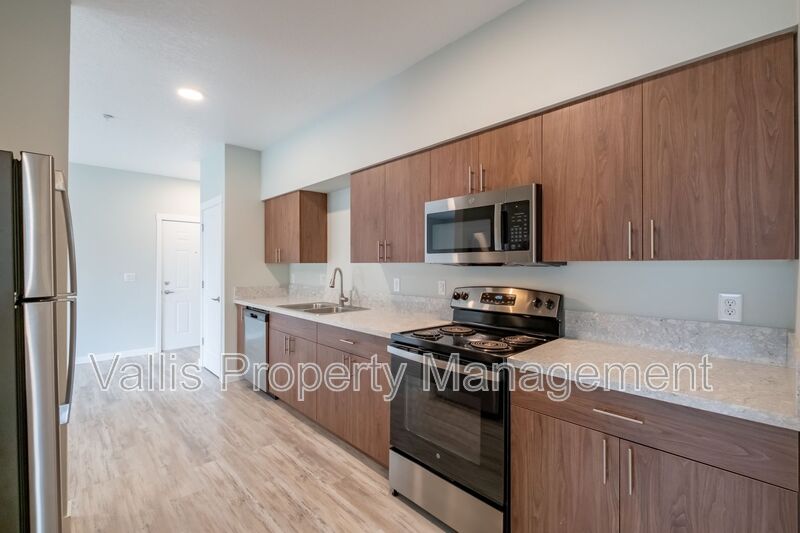 Molalla Condo: 13001 S Crompton Lane