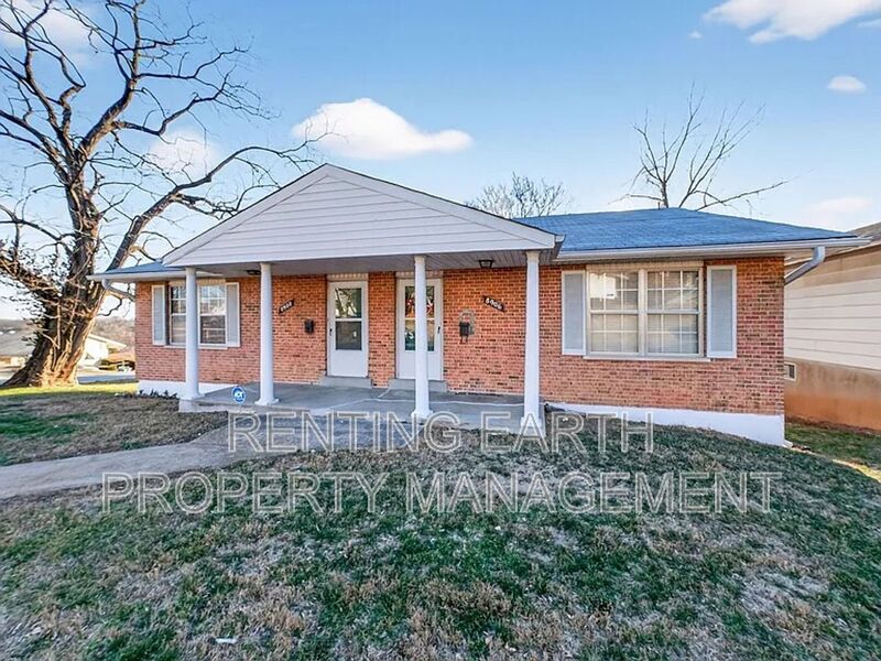 Saint Louis House: 8908 Scottdale Ave