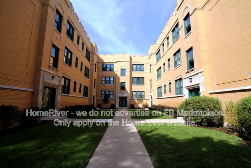 Chicago Condo: 10928 S Vernon Ave