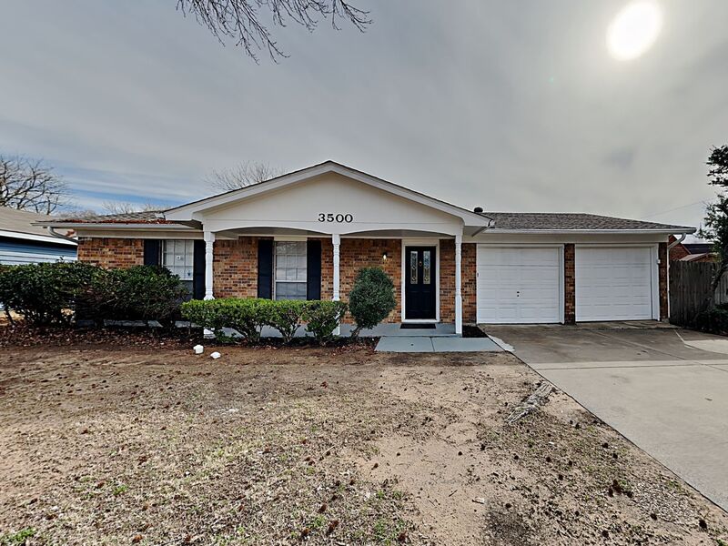 Forest Hill House: 3500 Brambleton Pl