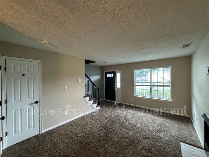 Introducing a charming home located in the heart of Suffolk ¨ASK ABOUT OUR ZERO DEPOSIT¨ - Photo 2