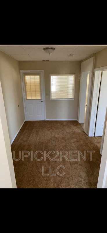 Stoutsville Condo: 11301 Main Street