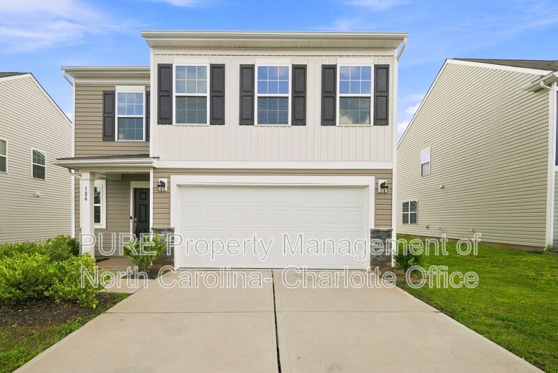 Statesville House: 386 Hollingswood Dr