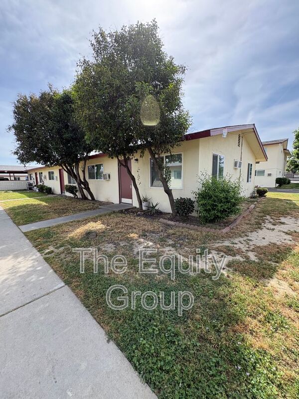 Tulare House: 340 S Blackstone St -D