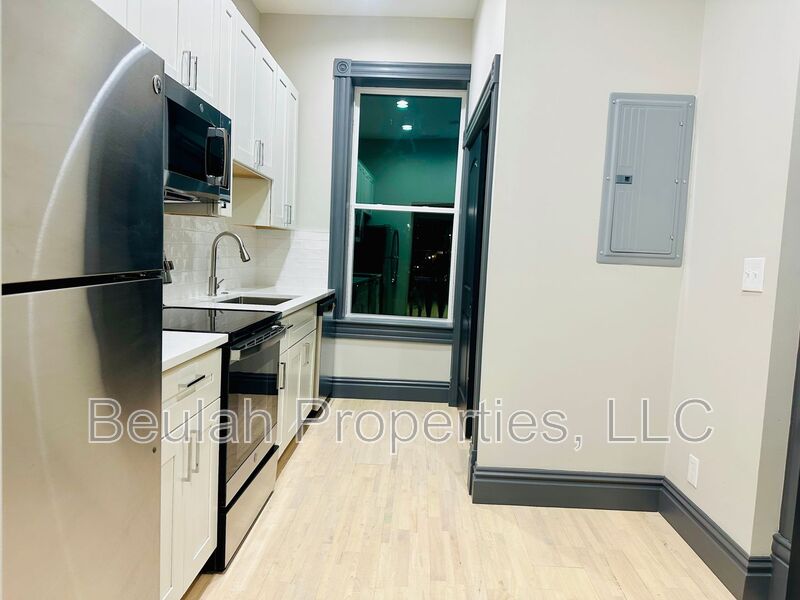 St. Louis House: 1952 Cherokee St