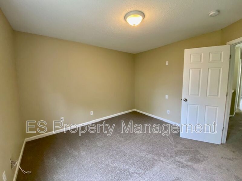 Wonderful 4 Bedroom 2.5 Bathroom Two Story Home in Lawrence! - Photo 25