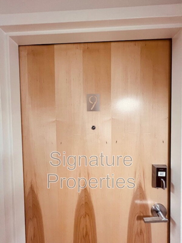 Petersburg Condo: 712 High St