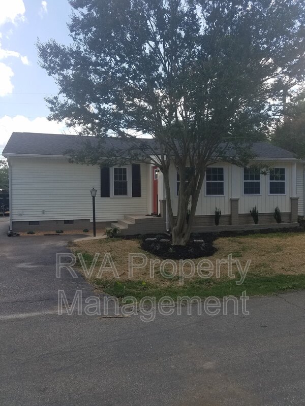 Sandston House: 13 West Berry Street