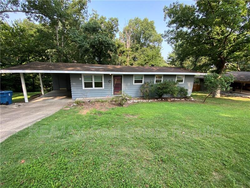 Bella Vista House: 9 Finger Dr