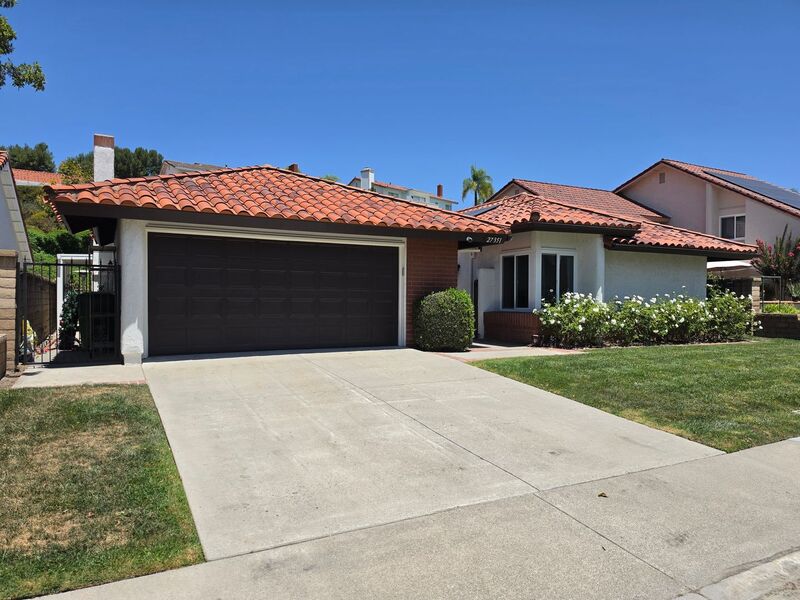 Mission Viejo House: 27351 Allariz