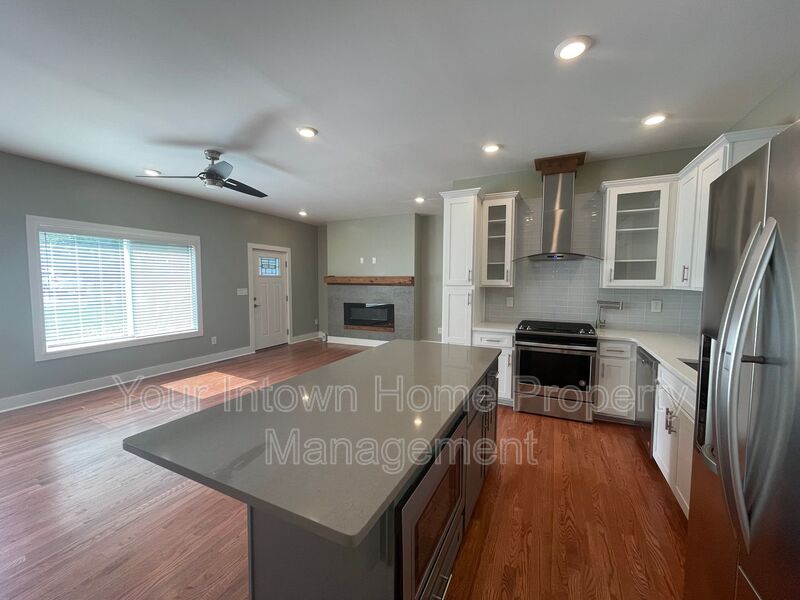 Atlanta House: 797 Brownwood Ave SE