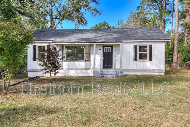 Augusta House: 2349 Henry Circle