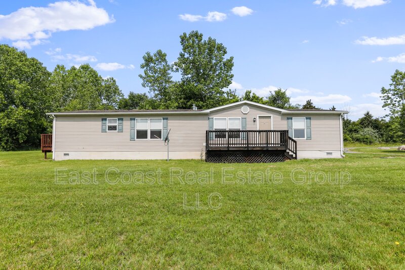 Bunkerhill House: 123 Battlefield Dr