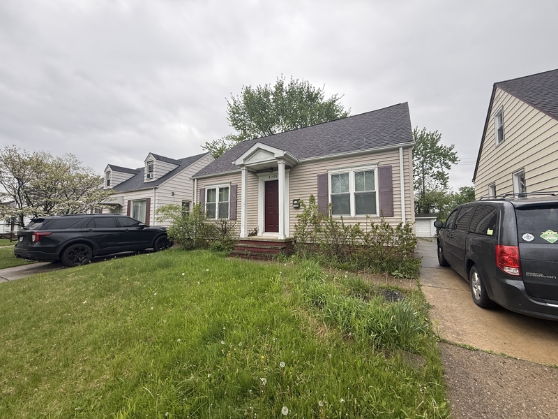Maple Heights House: 21418 Raymond Street
