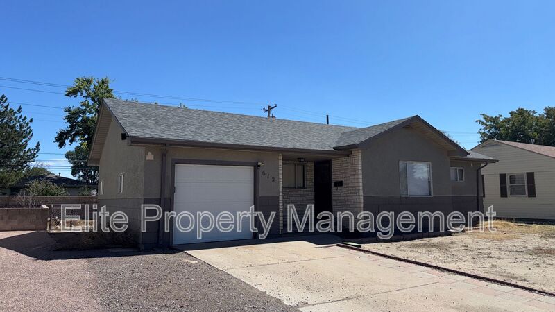 Pueblo House: 612 Alpine Ave